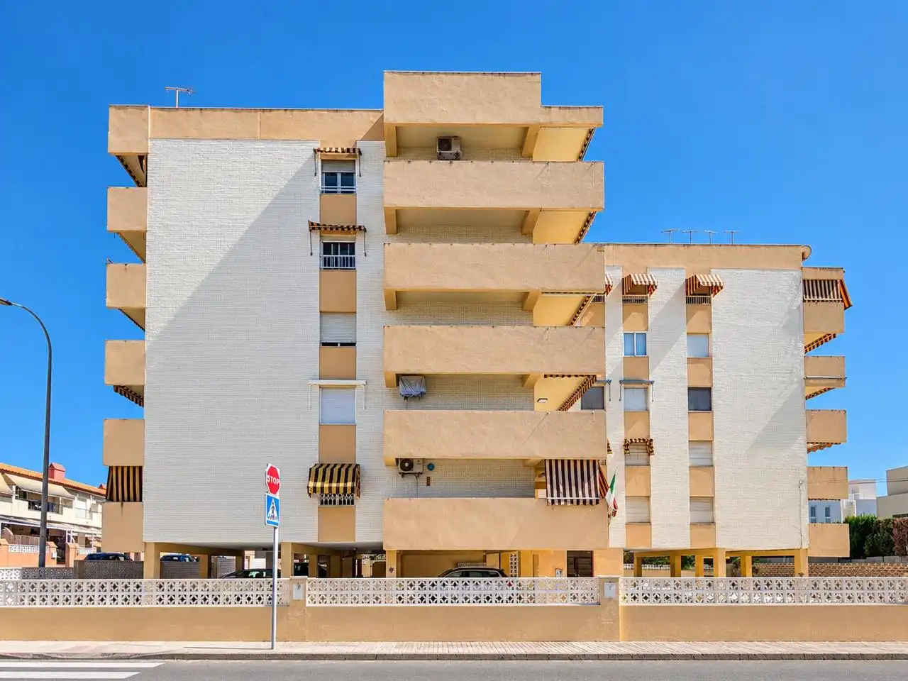 Vista exterior de Piso en venta en Santa Pola ciudad