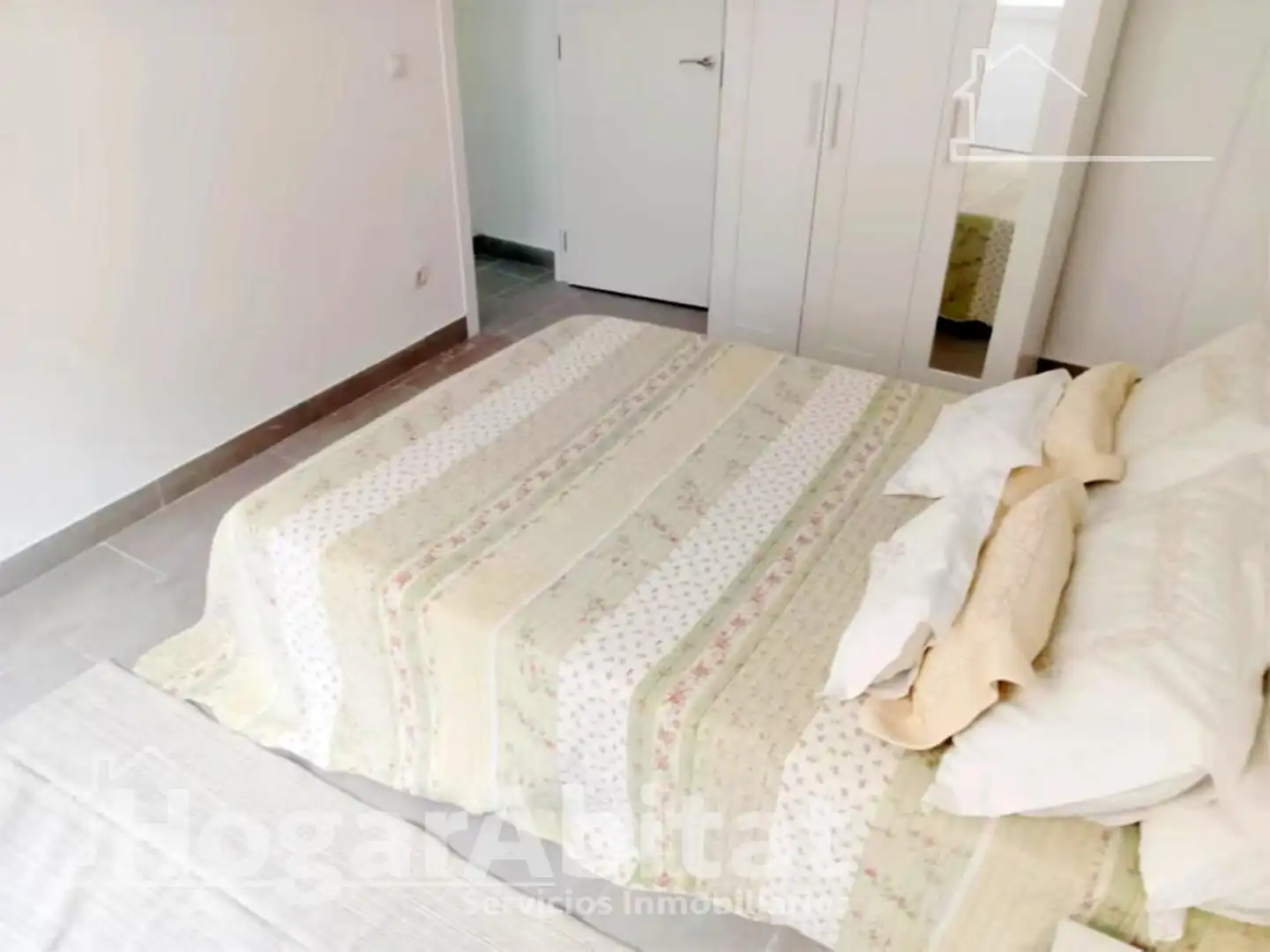 Habitación de Piso en venta en Torrent con Trastero, Amueblado y Balcón