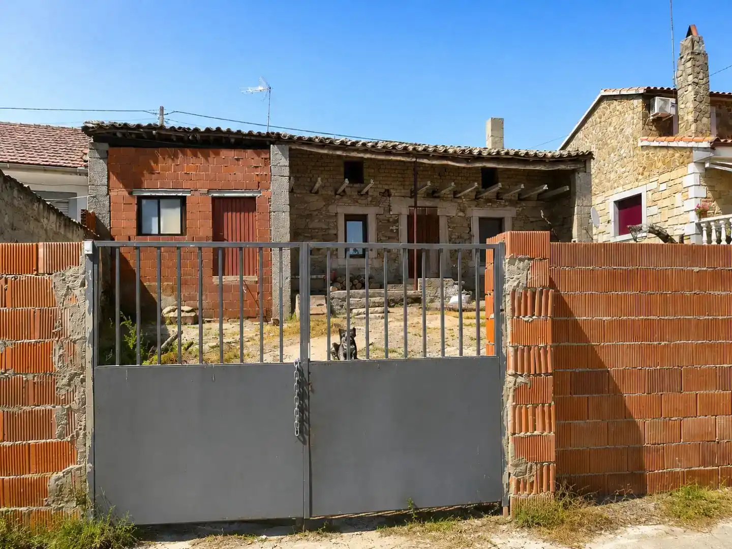 Exterior view of Houses for sale in Argañín  with Private garden and Furnished