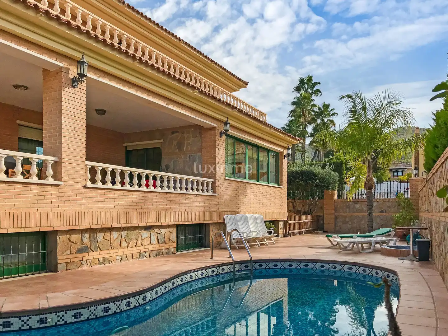 Detached house with pool for sale in Rincón de Loix