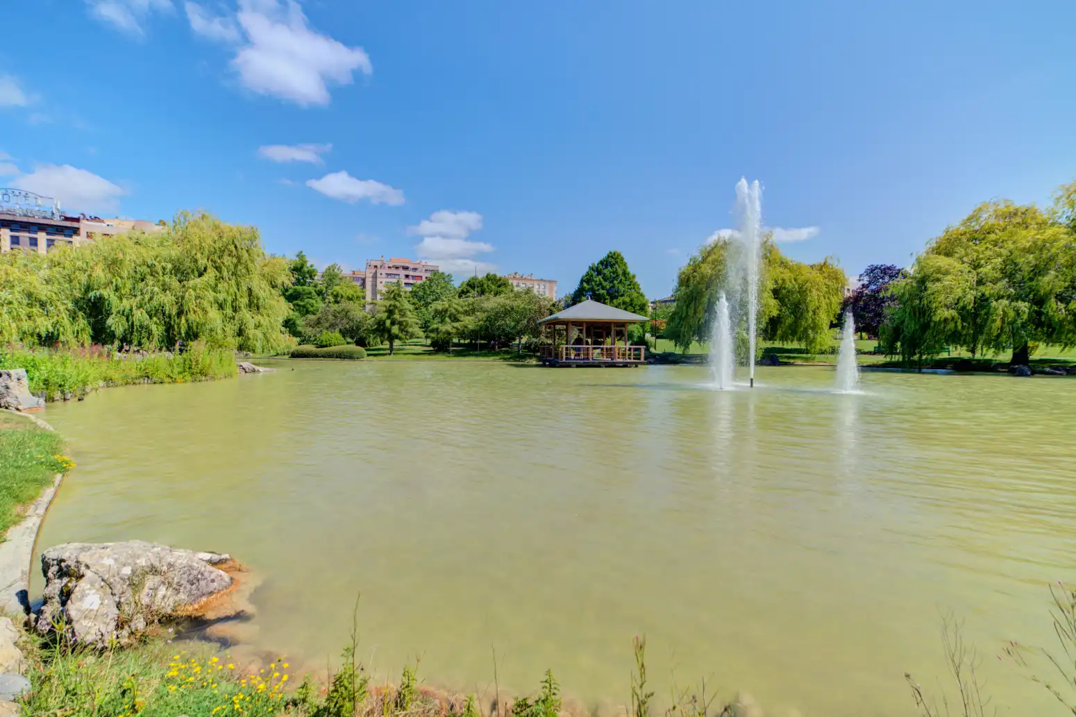 Jardín de Oficina en venta en  Pamplona / Iruña