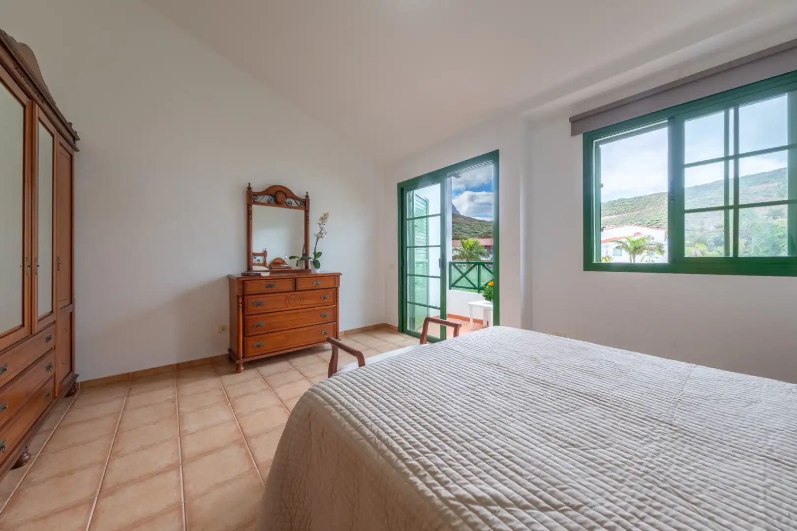 Habitación de Dúplex en venta en Agaete con Terraza, Trastero y Balcón