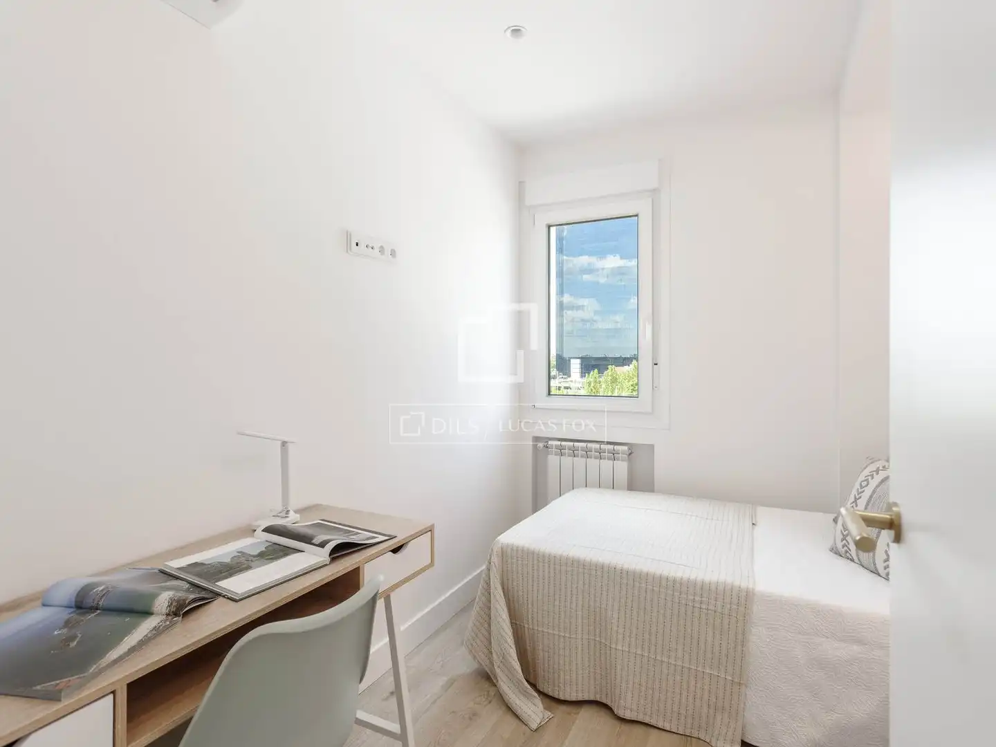 Bedroom of Flat for rent in Madrid  with Air Conditioner and Furnished