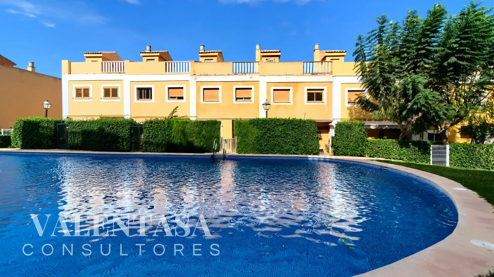 Swimming pool of Detached homes for sale in Chiva  with Air Conditioner, Private garden and Terrace