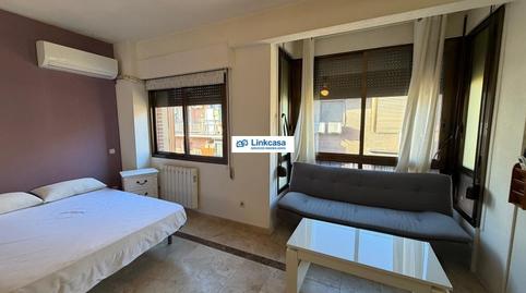 Foto 3 de Piso en venta en Calle Ferroviarios, Almendrales,  Madrid Capital