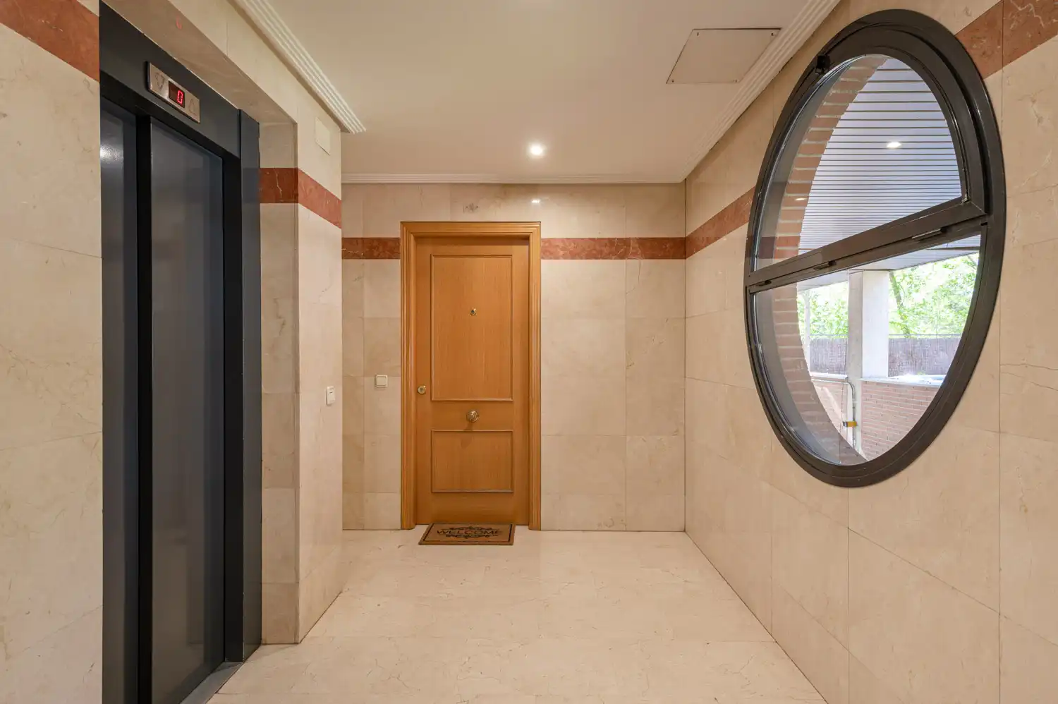 Wohnung zum Verkauf in Madrid mit Klimaanlage, Terrasse und Abstellraum