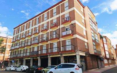 Exterior view of Flat for sale in Valladolid Capital  with Heating and Terrace