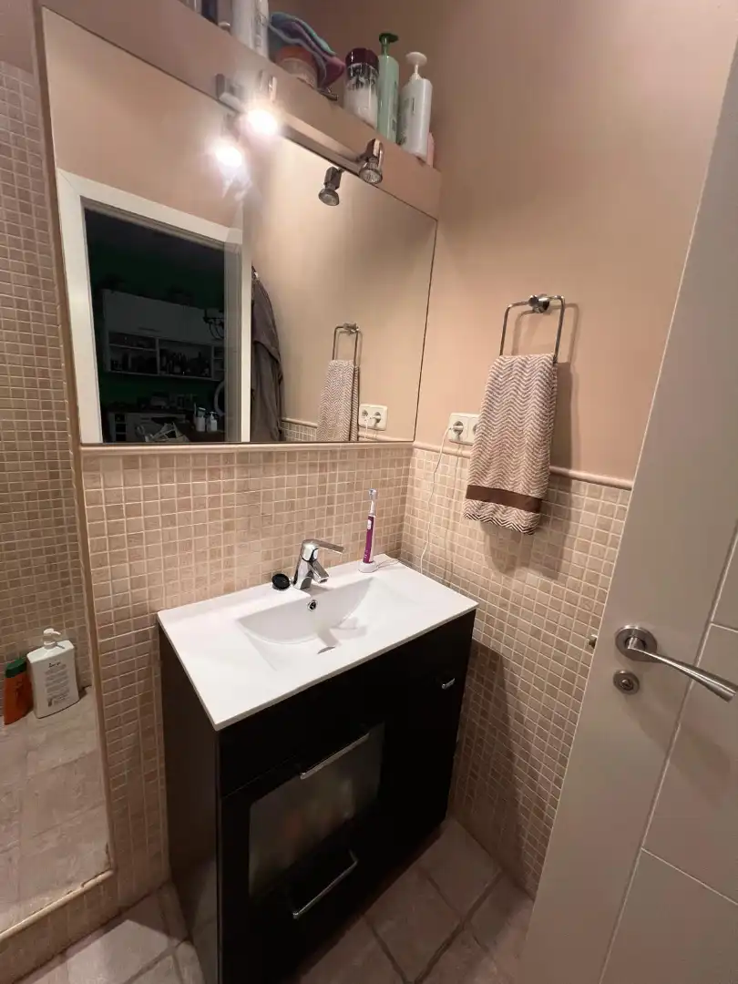 Badezimmer von Wohnung zum Verkauf in Madrid mit Klimaanlage, Heizung und Möbliert