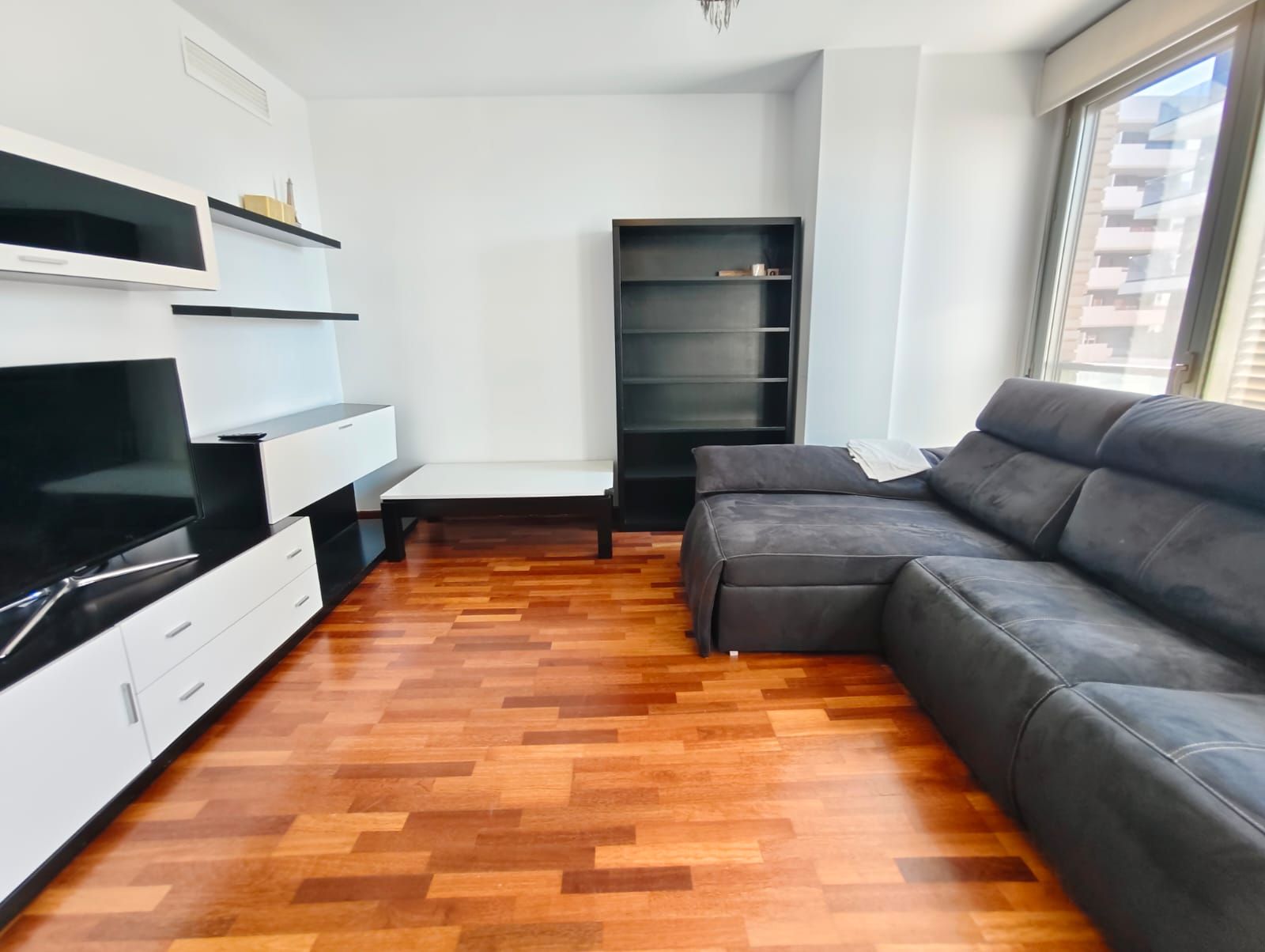 Sala d'estar de Pis en venda en Elche / Elx amb Aire condicionat, Calefacció i Parquet