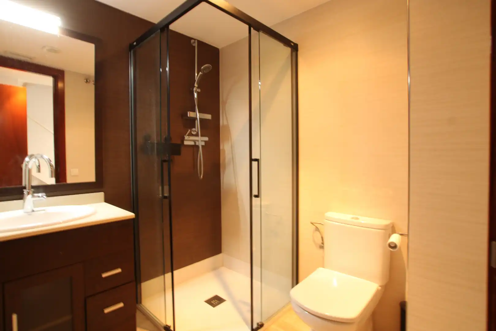 Baño de Ático de alquiler en Argentona con Aire acondicionado, Terraza y Horno