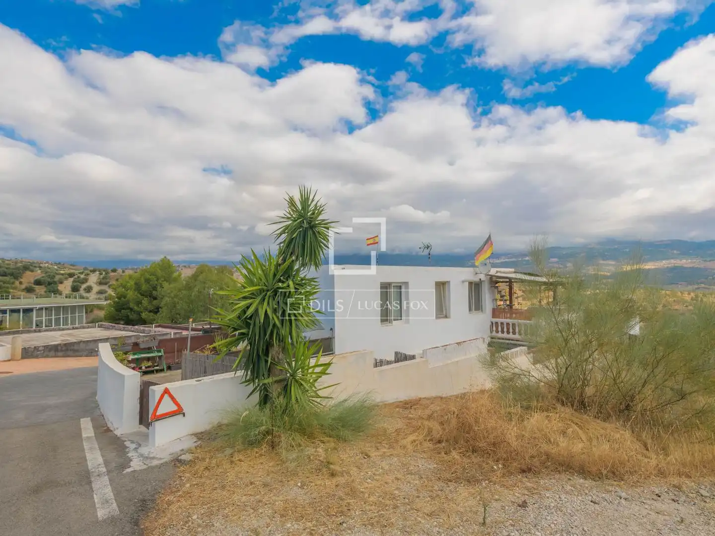 Vista exterior de Finca rústica en venda en Viñuela amb Jardí privat i Piscina