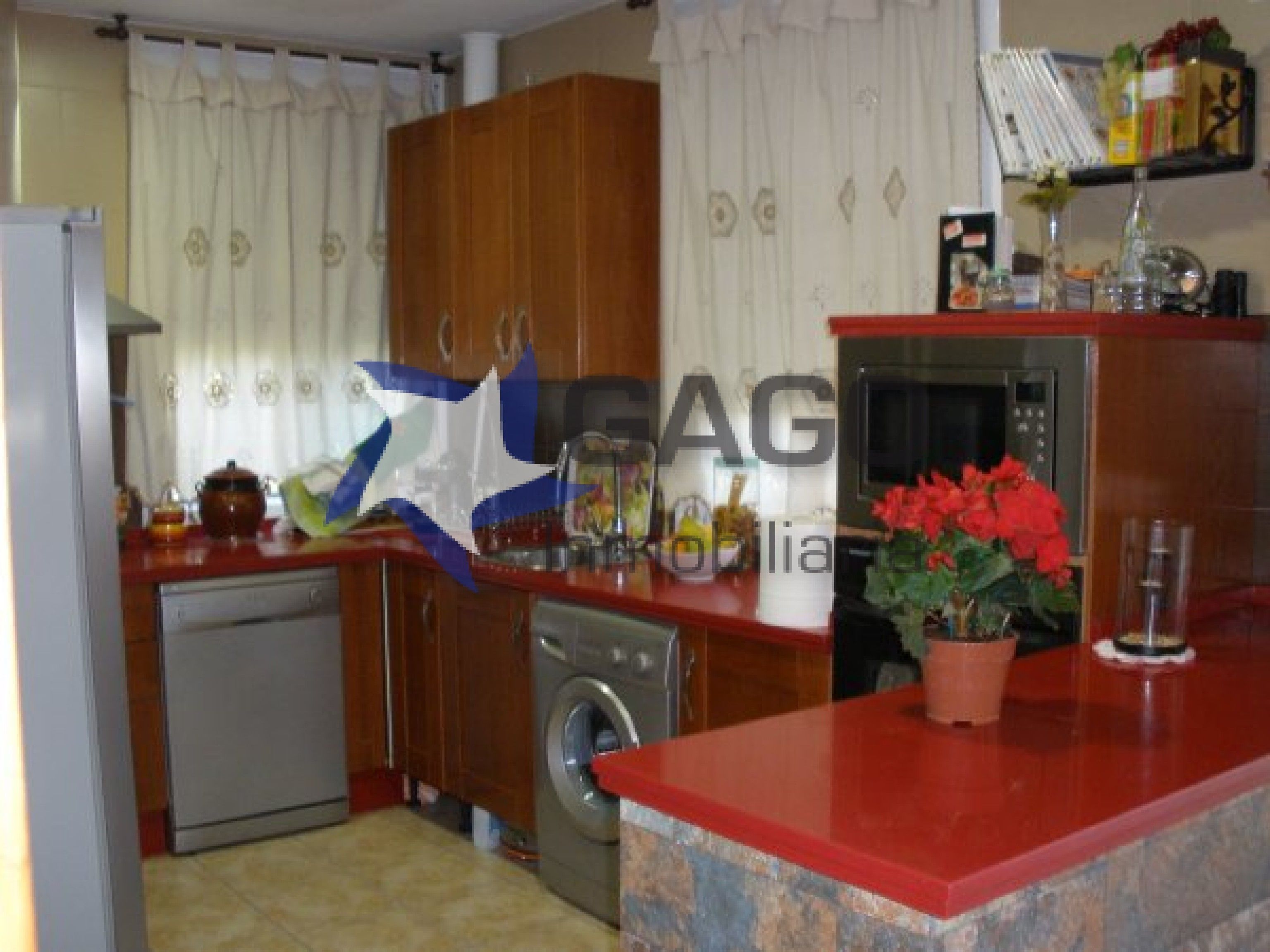 Cuina de Pis en venda en Almodóvar del Río amb Aire condicionat, Calefacció i Piscina