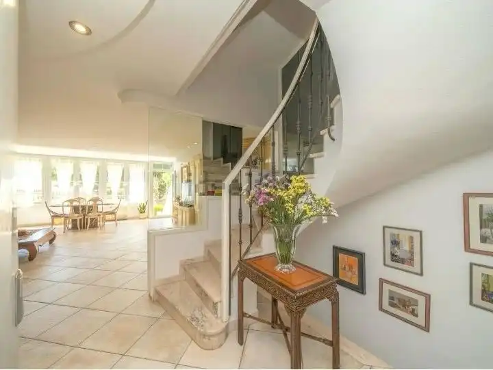 Casa adosada en venta en Alicante / Alacant con Aire acondicionado, Calefacción y Jardín privado