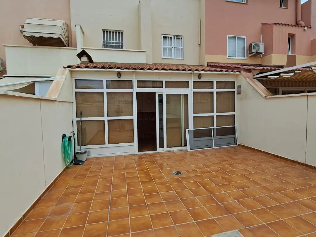 Vista exterior de Casa adosada en venda en Nueva Almería - Cortijo Grande - Vega de Acá