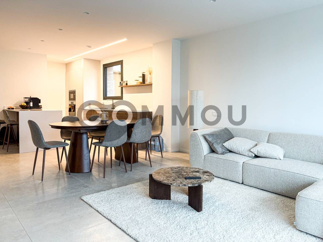 Sala d'estar de Pis de lloguer en Vic amb Calefacció, Parquet i Terrassa