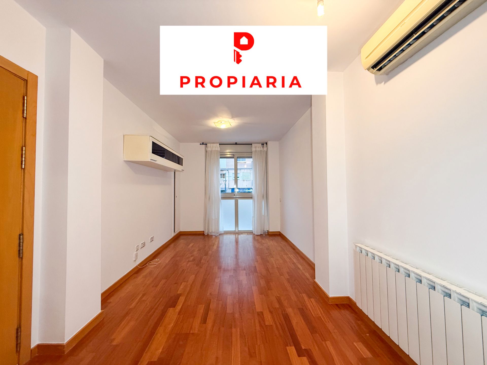 Vista exterior de Pis en venda en Sant Vicenç Dels Horts amb Aire condicionat, Calefacció i Parquet