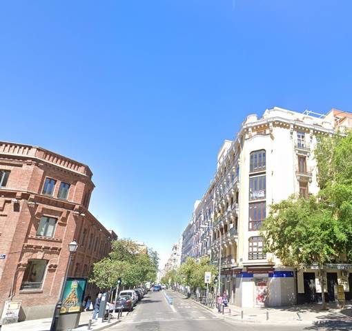 Piso en Venta en Calle de Fernando el Católico en Arapiles