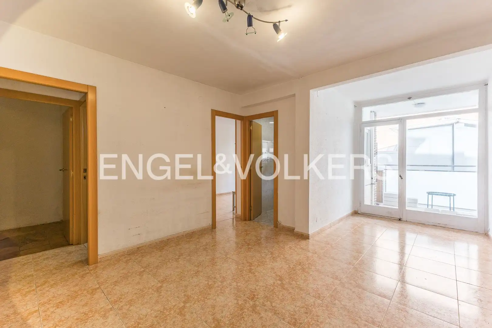 Flat for sale in Barcelona  with Heating and Balcony