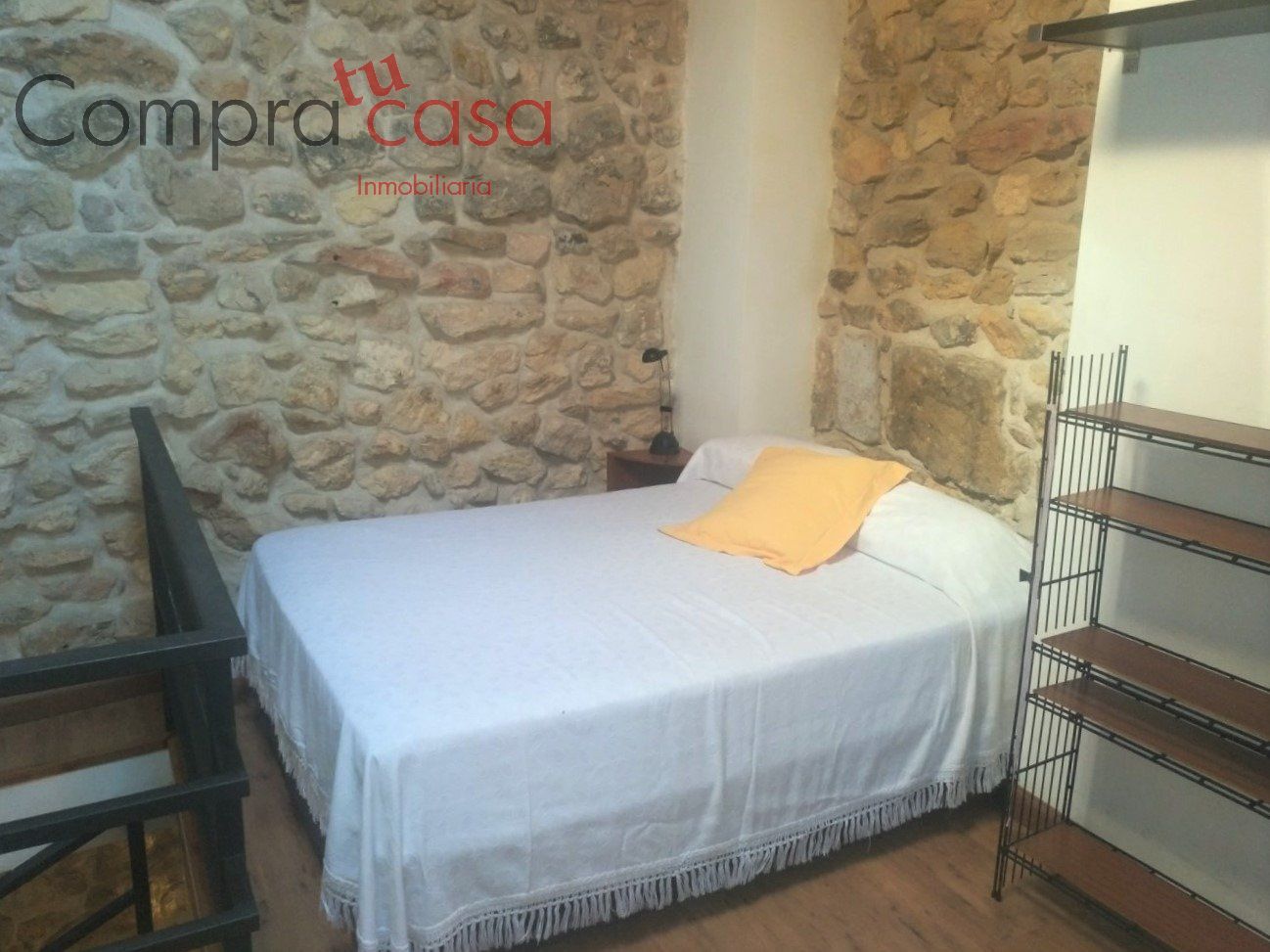 Habitación de Apartamento de alquiler en Segovia Capital con Calefacción