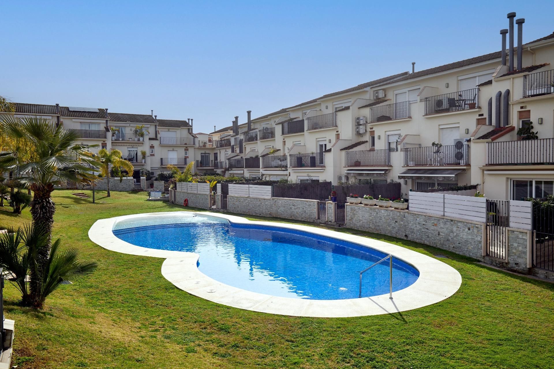 Casa adosada en venda a Avenida Camí dels Capellans, Ametllers - Poble-Sec