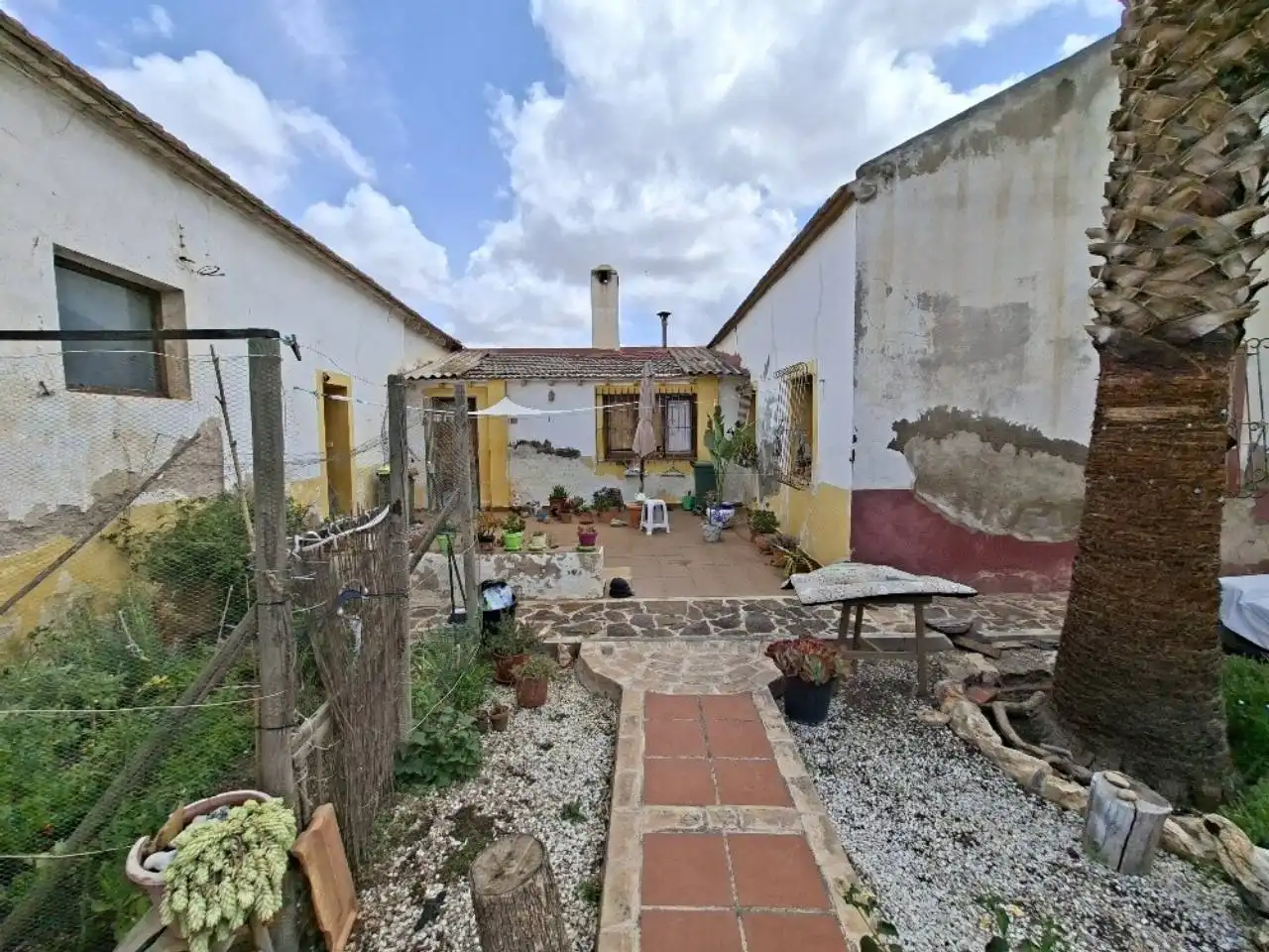 Vista exterior de Casa o xalet en venda en Cartagena amb Jardí privat