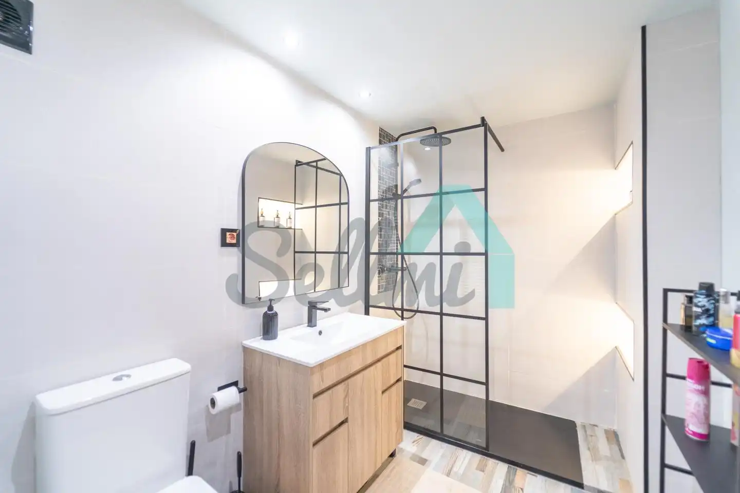 Baño de Casa o chalet de alquiler en Mieres (Asturias) con Calefacción, Terraza y Amueblado