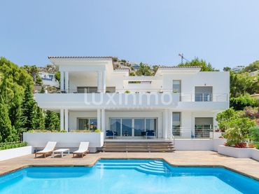 Detached house with balcony to rent in Altea Hills