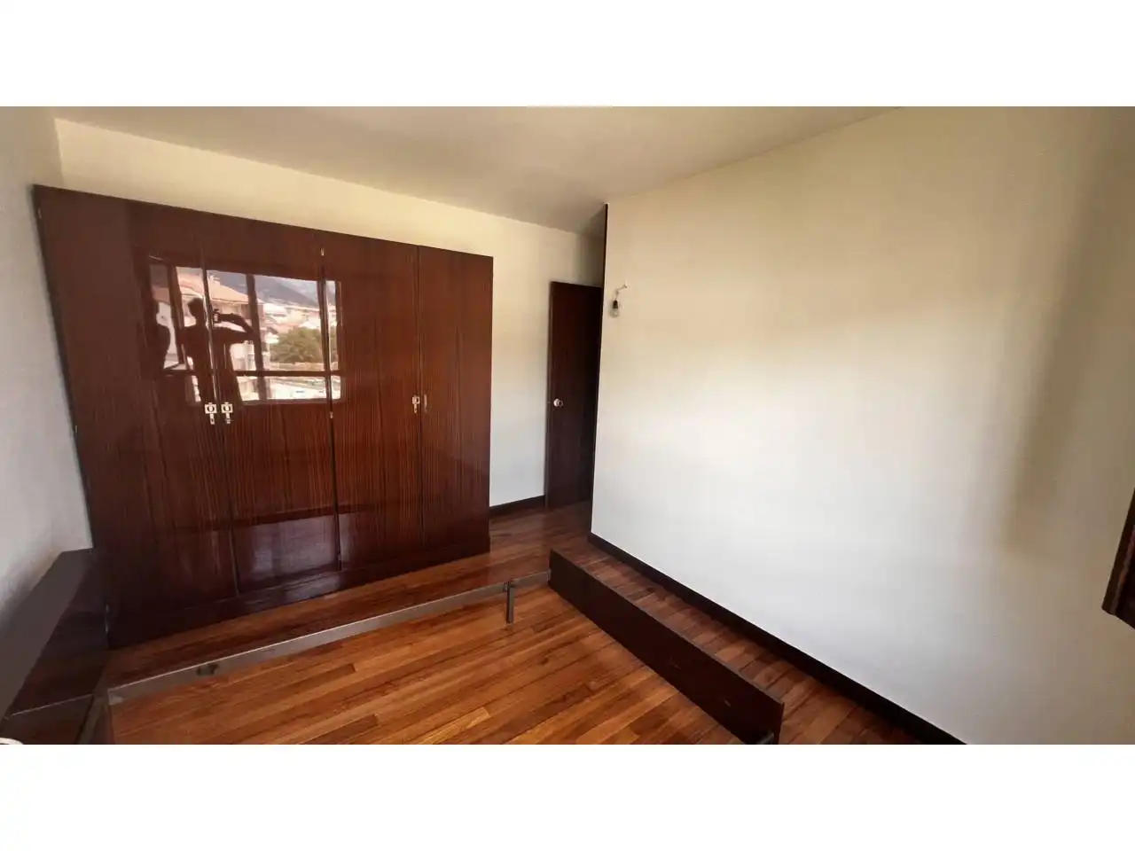 Schlafzimmer von Wohnung zum Verkauf in Espinosa de los Monteros mit Balkon