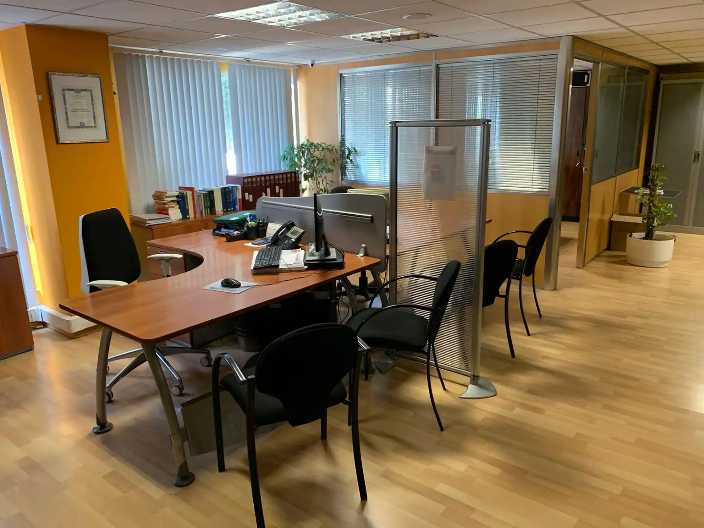 Oficina en venda en Vigo  amb Aire condicionat, Calefacció i Moblat
