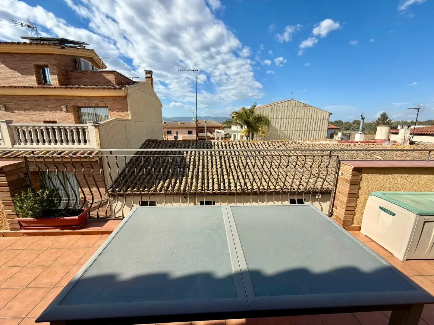 Vista exterior de Ático en venta en Castellet i la Gornal con Aire acondicionado, Calefacción y Terraza
