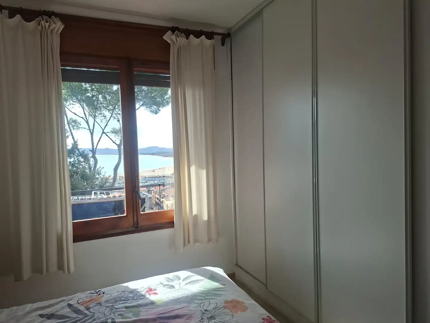 Habitación de Apartamento en venta en L'Estartit con Calefacción, Terraza y Amueblado