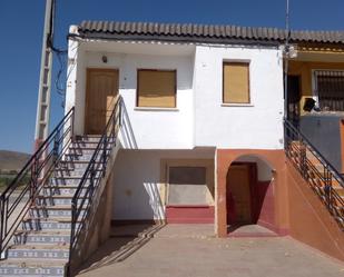 Exterior view of Single-family semi-detached for sale in Tobarra