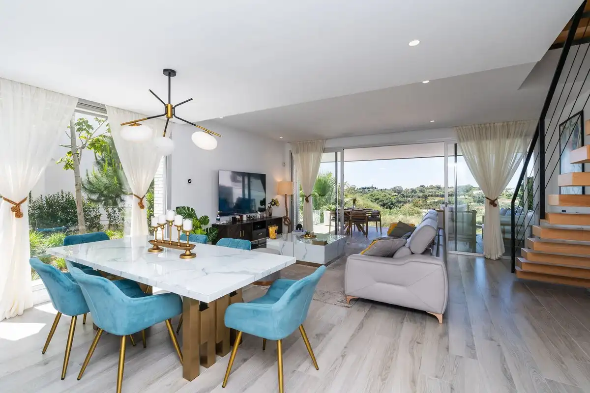 Living room of Commercial properties for sale in Estepona