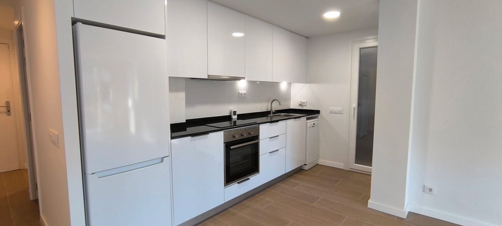 Cuina de Pis de lloguer en Sant Joan Despí amb Aire condicionat, Calefacció i Terrassa