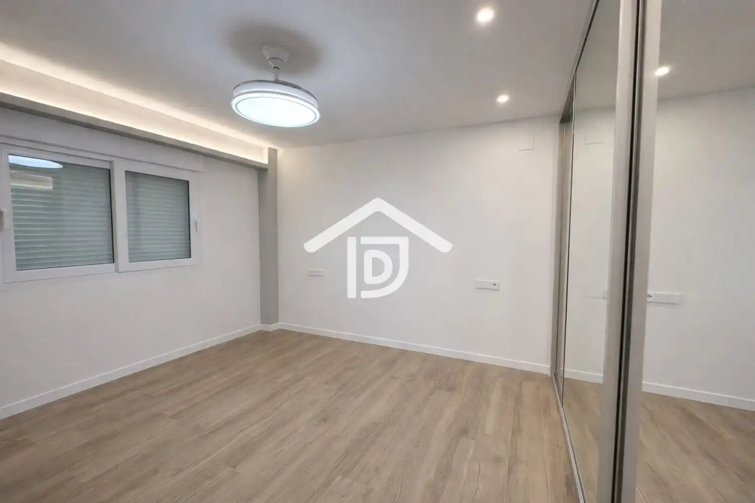 Casa adosada en venta en Benimuslem con Aire acondicionado, Terraza y Trastero