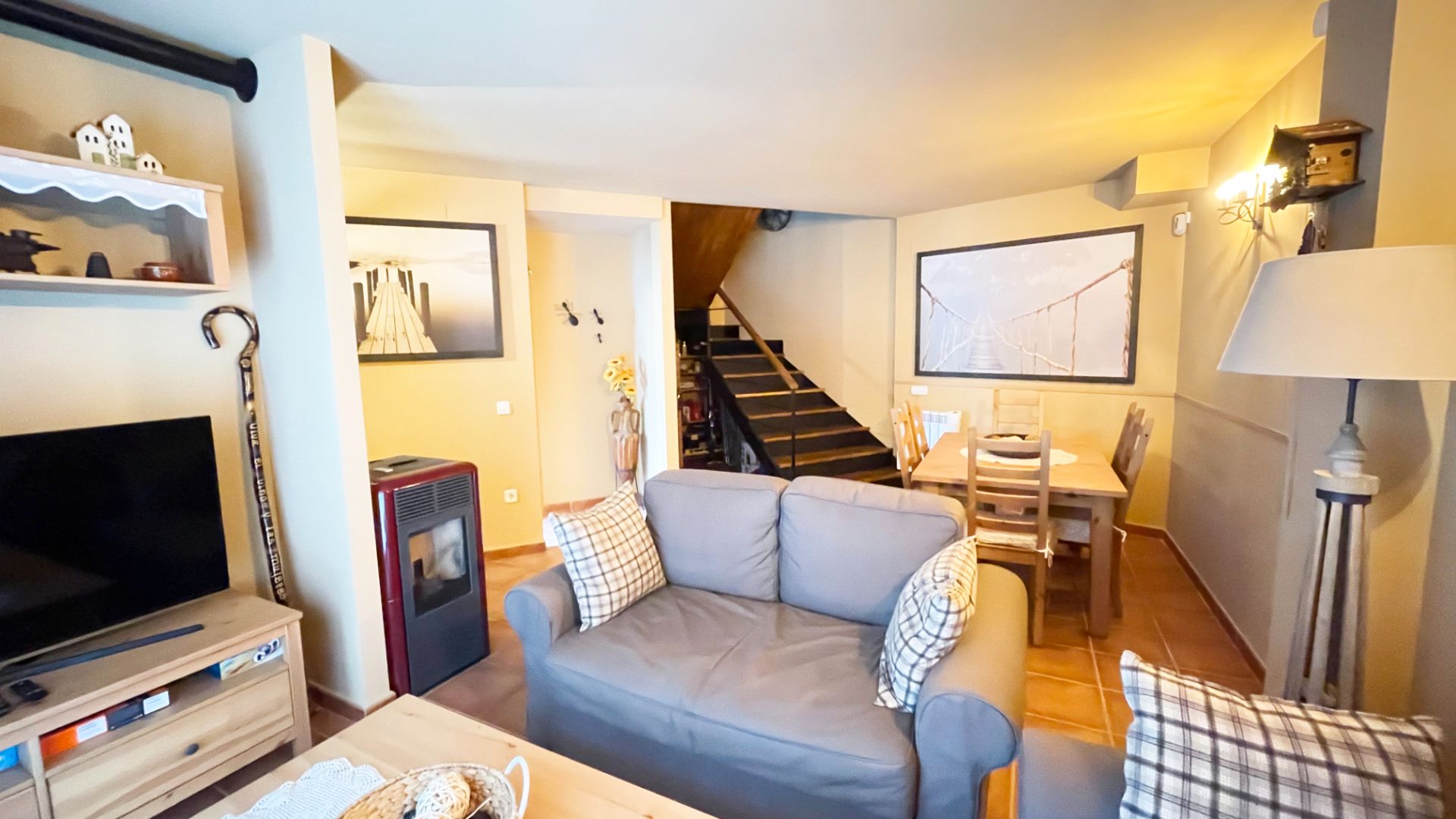 Sala de estar de Dúplex en venta en Baix Pallars con Calefacción, Parquet y Amueblado