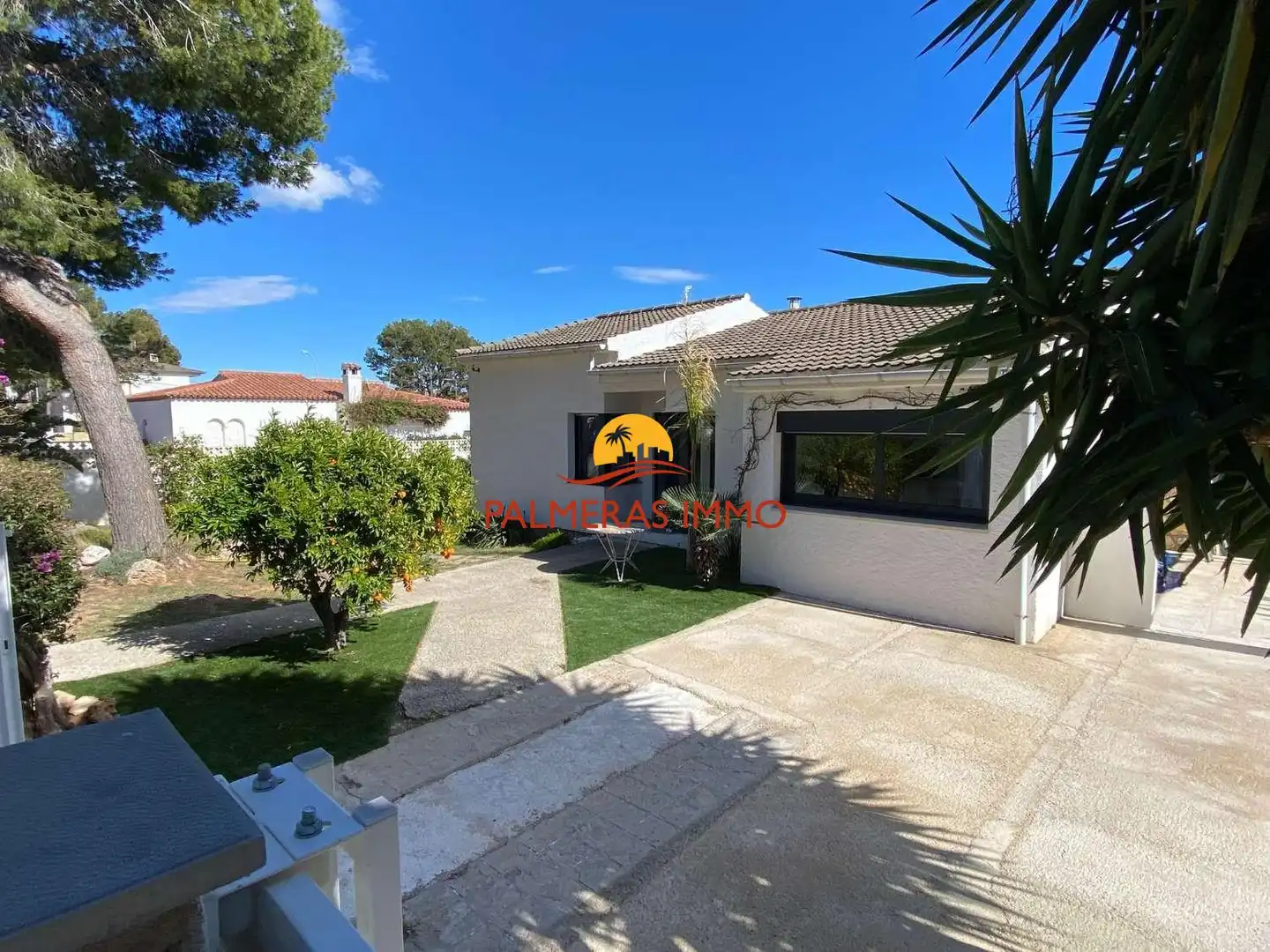 Vista exterior de Casa o chalet en venta en Mont-roig del Camp