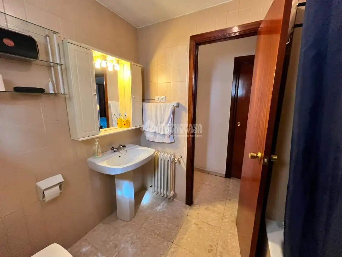 Baño de Piso en venta en Alcalá de Henares con Aire acondicionado