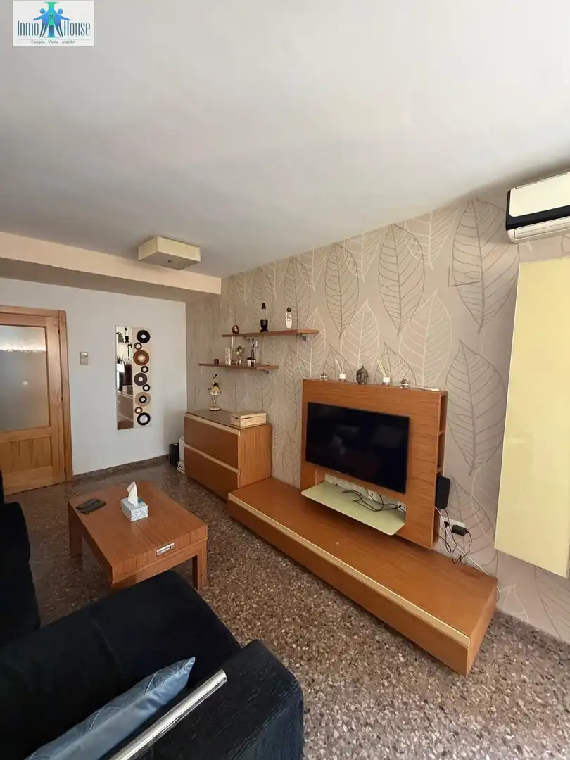 Sala d'estar de Pis en venda en Albacete amb Aire condicionat, Calefacció i Moblat