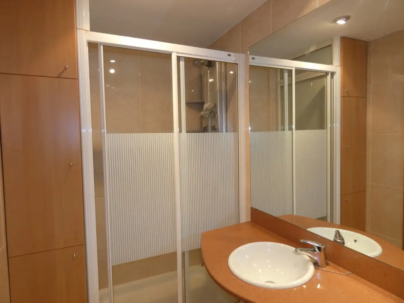 Badezimmer von Wohnung zur Miete in Utebo mit Heizung, Terrasse und Abstellraum
