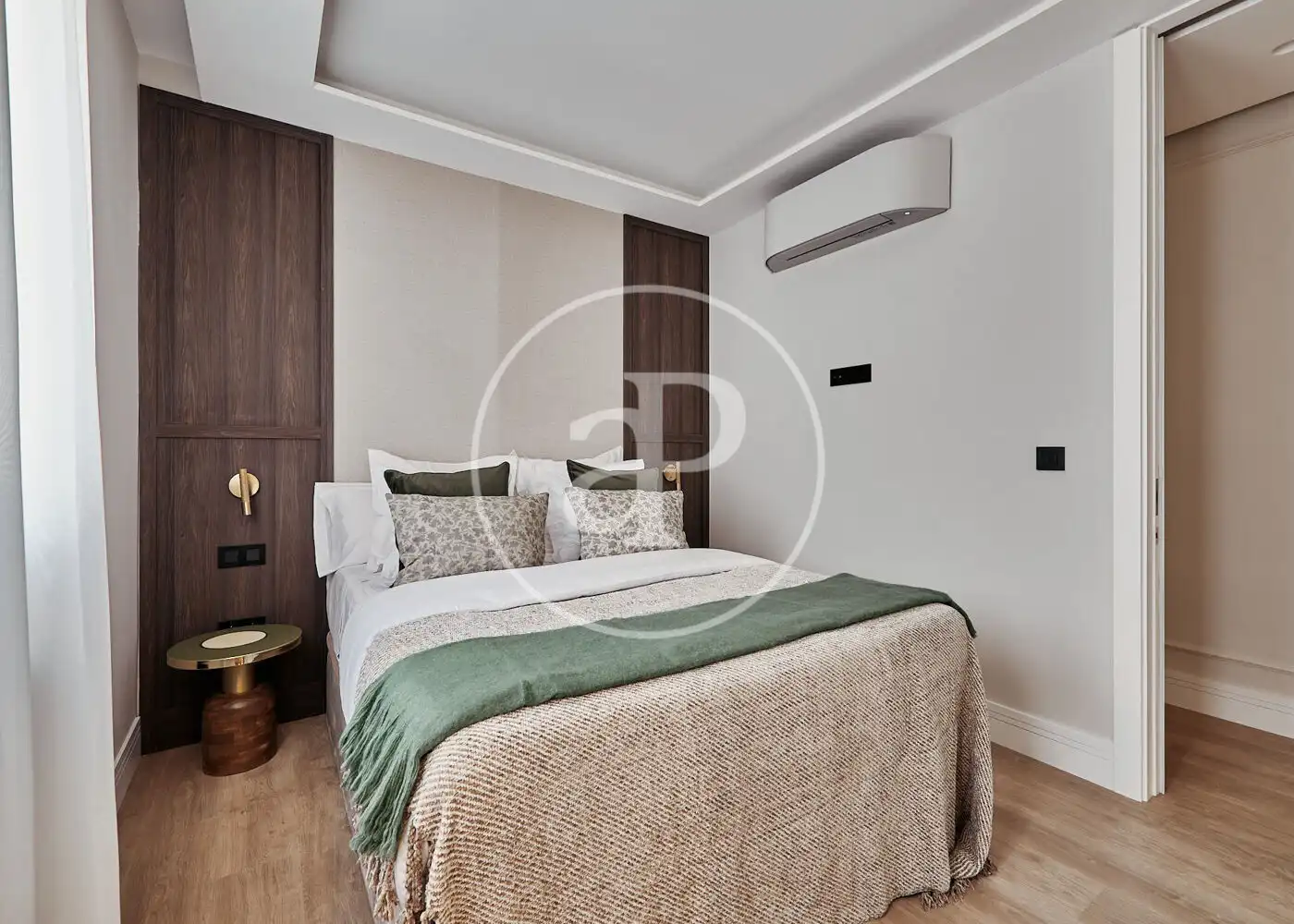 Bedroom of Flat for sale in Madrid  with Air Conditioner, Heating and Furnished