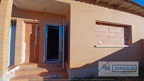 Casa adosada en Venta en Calle Flor en Burguillos de Toledo