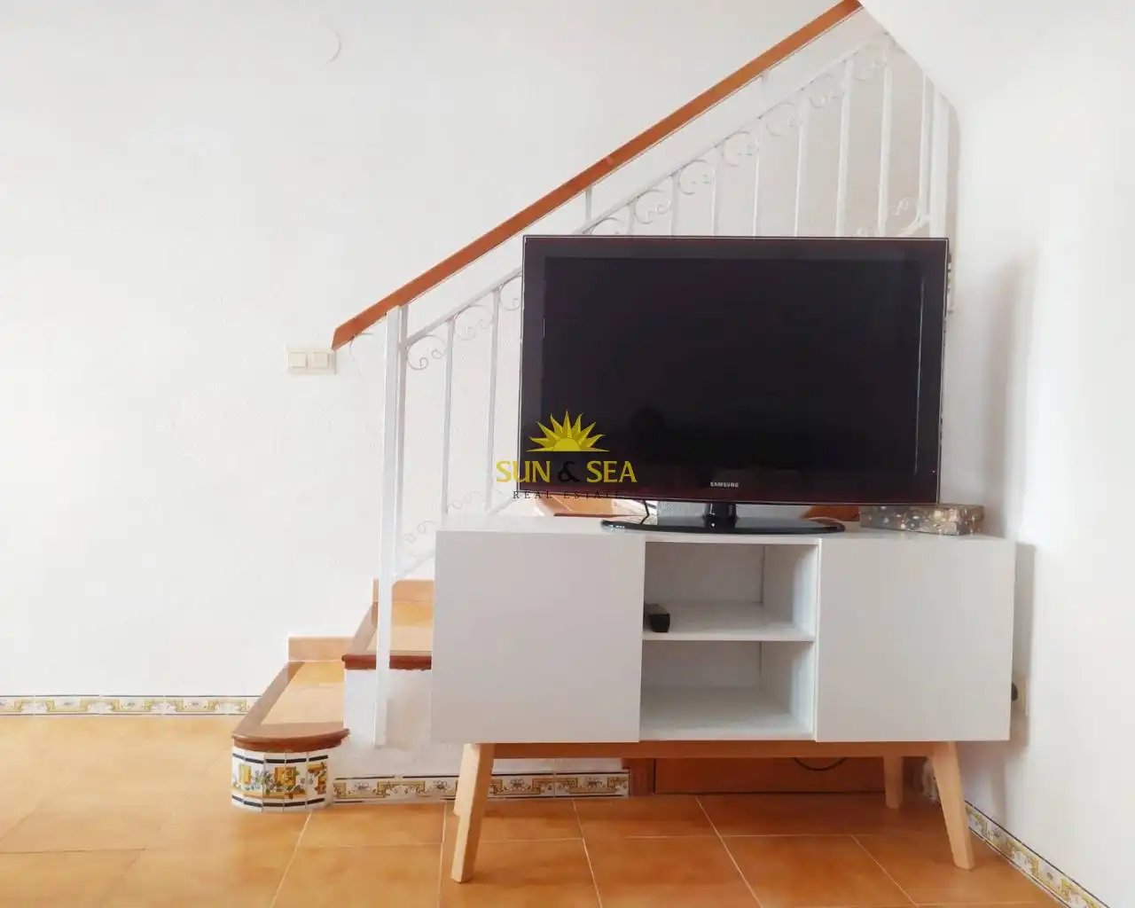 Sala d'estar de Dúplex de lloguer en Santa Pola amb Aire condicionat, Calefacció i Terrassa