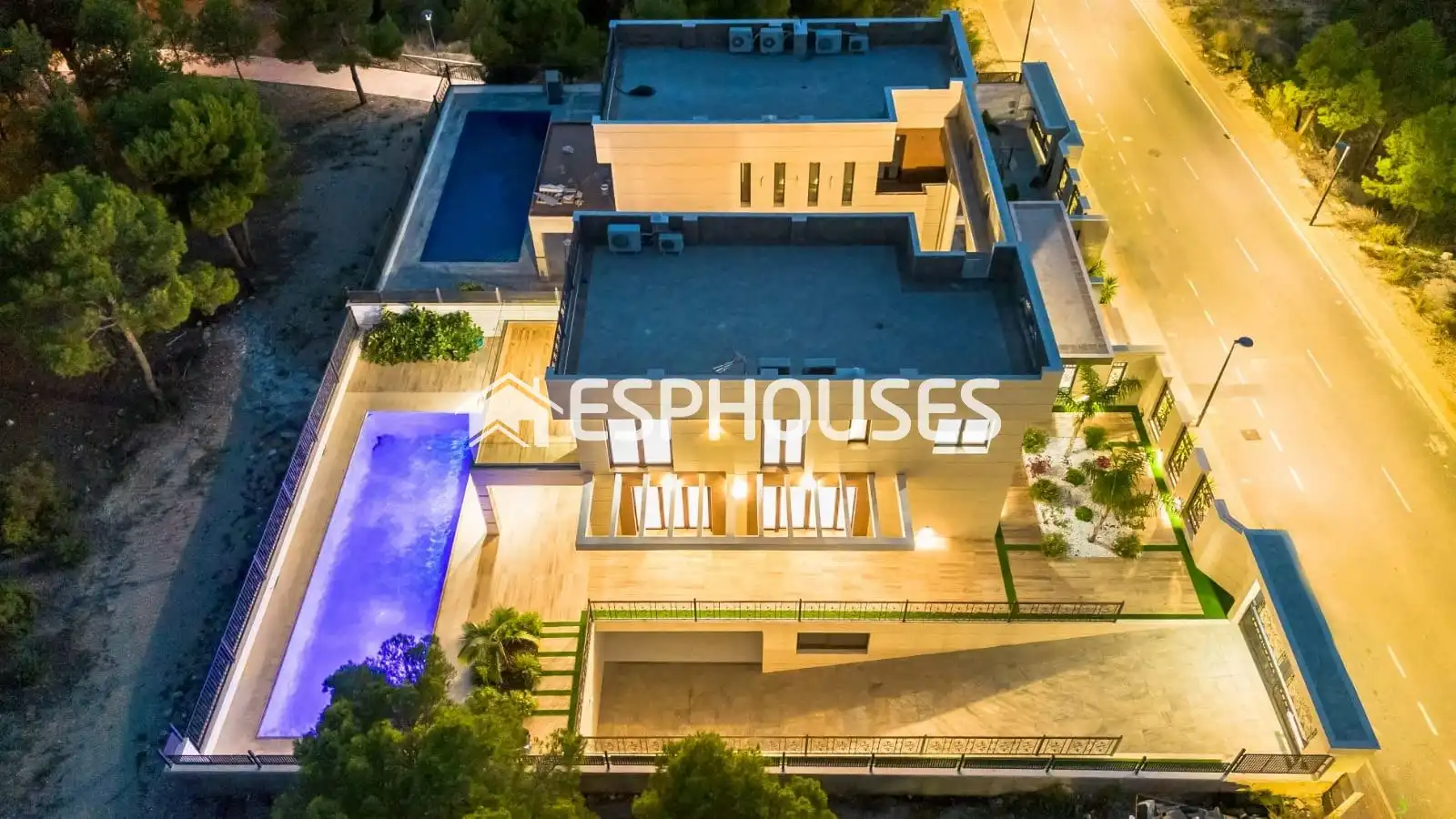 Villa avec piscine à vendre à Golf Bahía, imagen 3