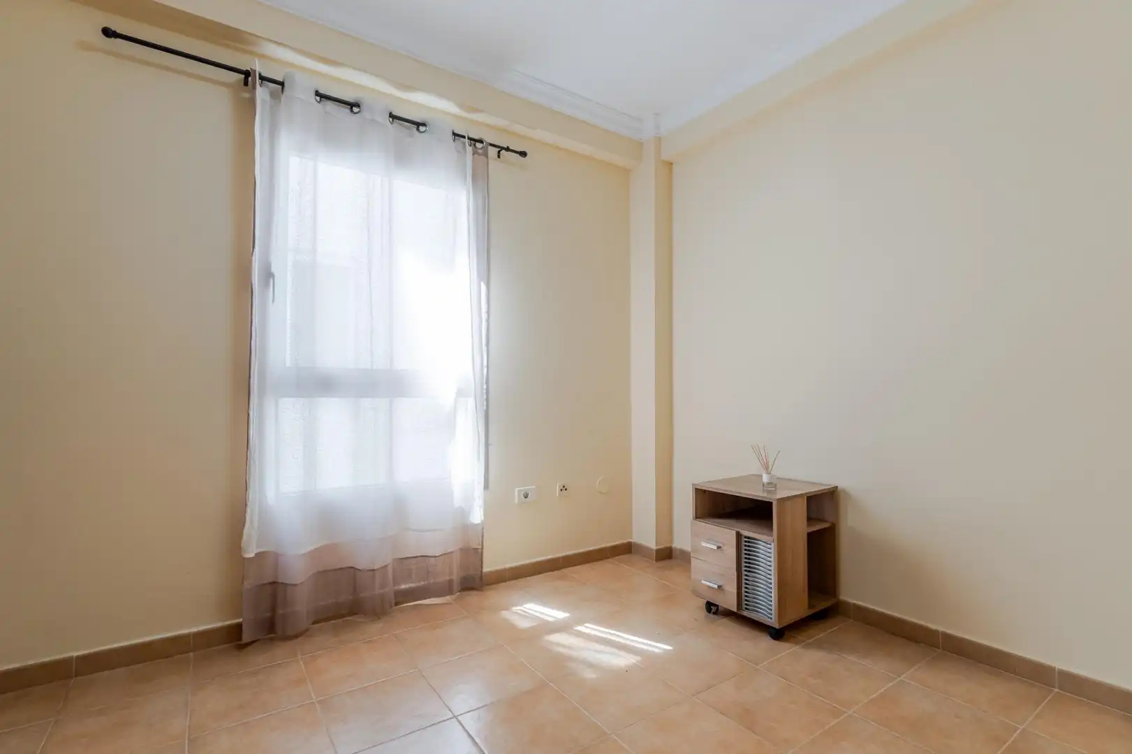 Habitación de Ático en venta en Gáldar con Terraza, Amueblado y Piscina comunitaria
