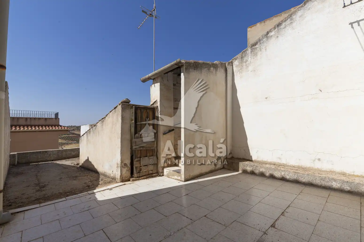 Vista exterior de Casa o chalet en venta en Alhambra con Calefacción y Amueblado