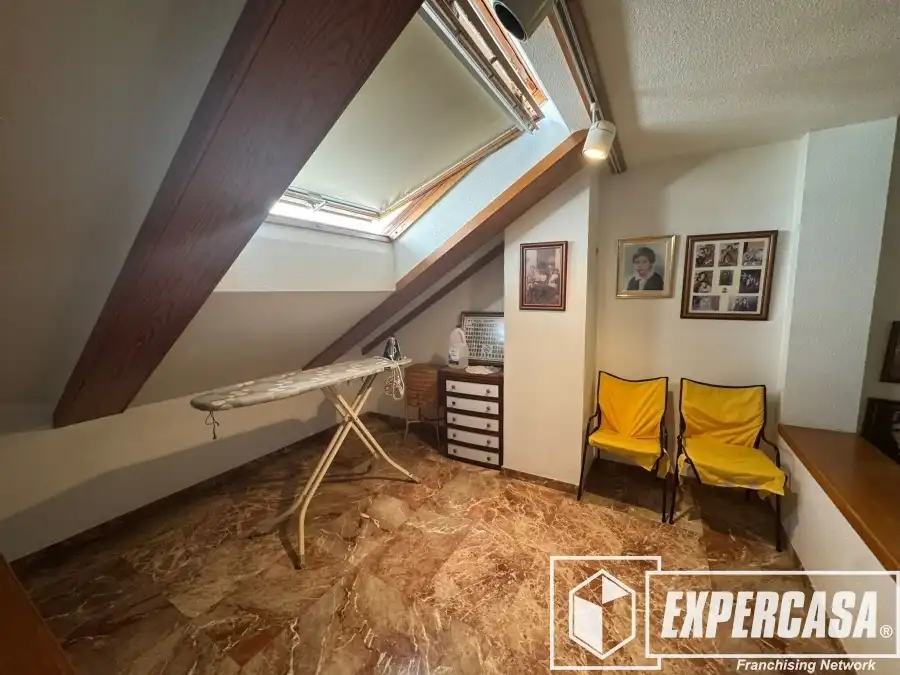 Casa o xalet en venda en Burjassot amb Aire condicionat, Calefacció i Terrassa