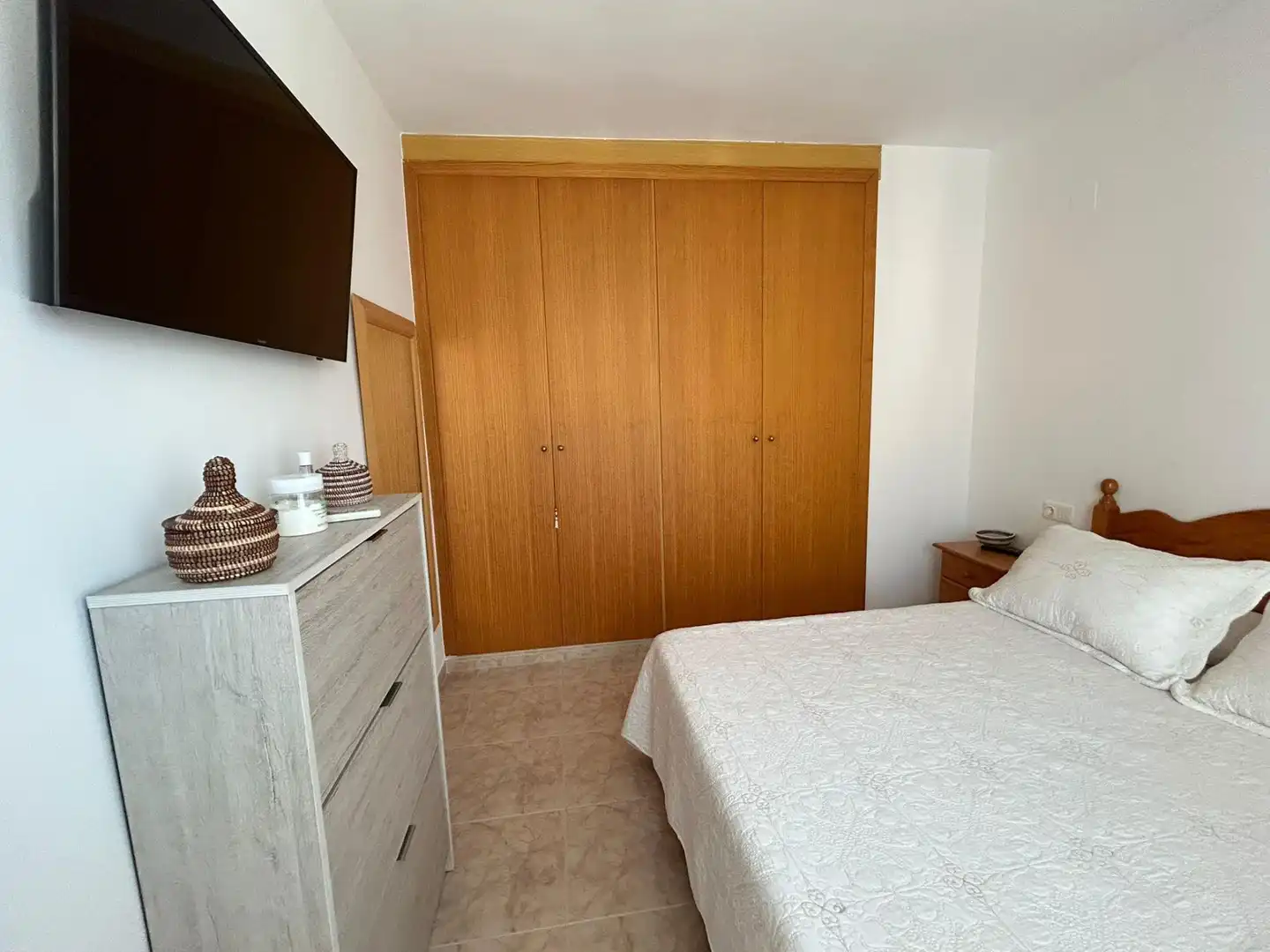 Schlafzimmer von Einfamilien-Reihenhaus zum Verkauf in Cullera mit Klimaanlage, Terrasse und Möbliert