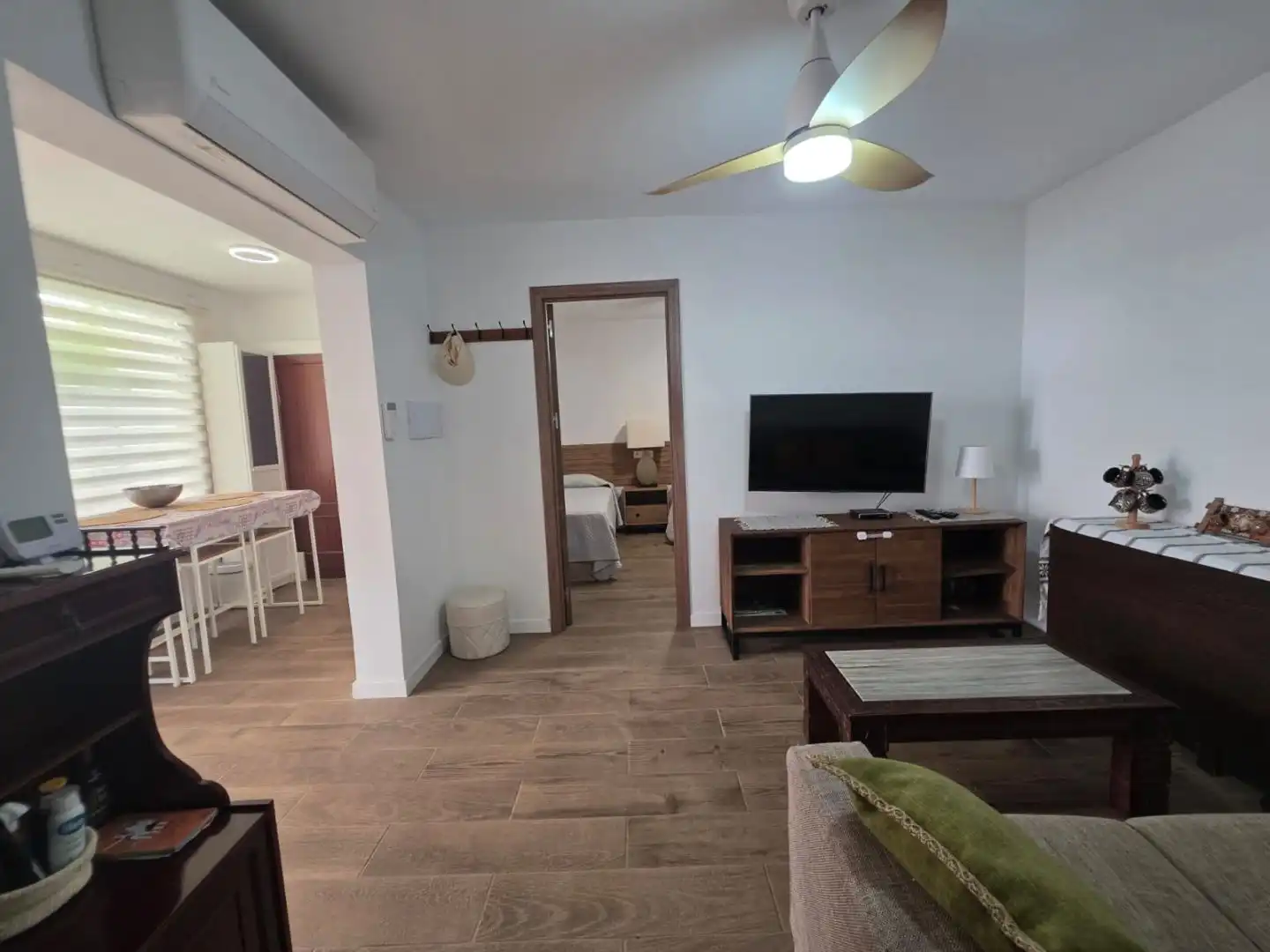 Living room of Ground floor for rent in Llevant