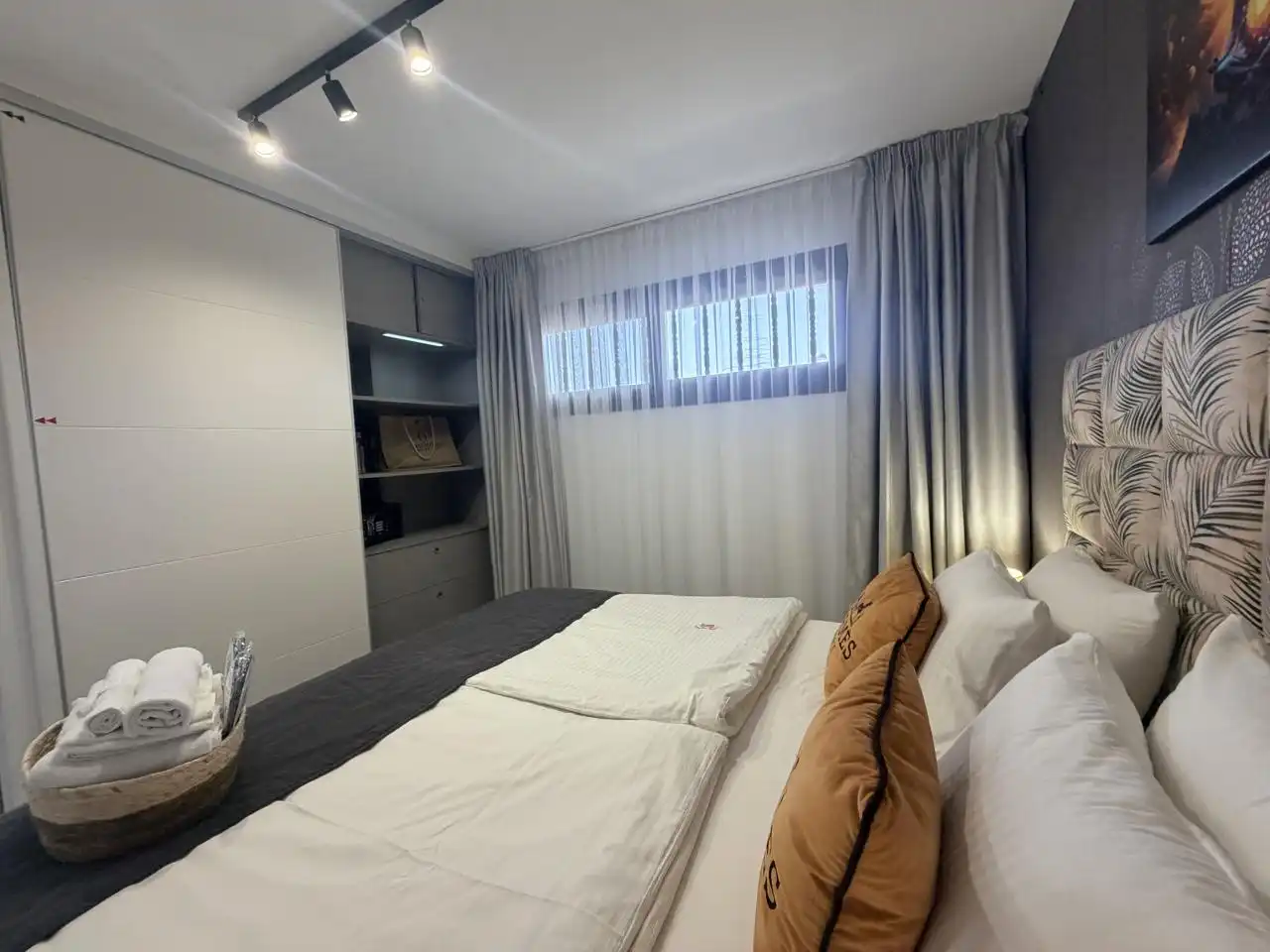 Dormitori de Apartament en venda en Playa del Inglés